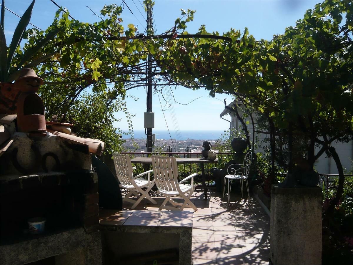 Bennecourt Couette-café 2*