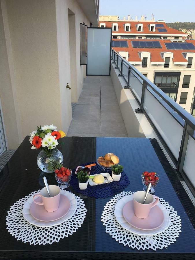 Appartement Riviera Terrasse - Parking Gratuit
