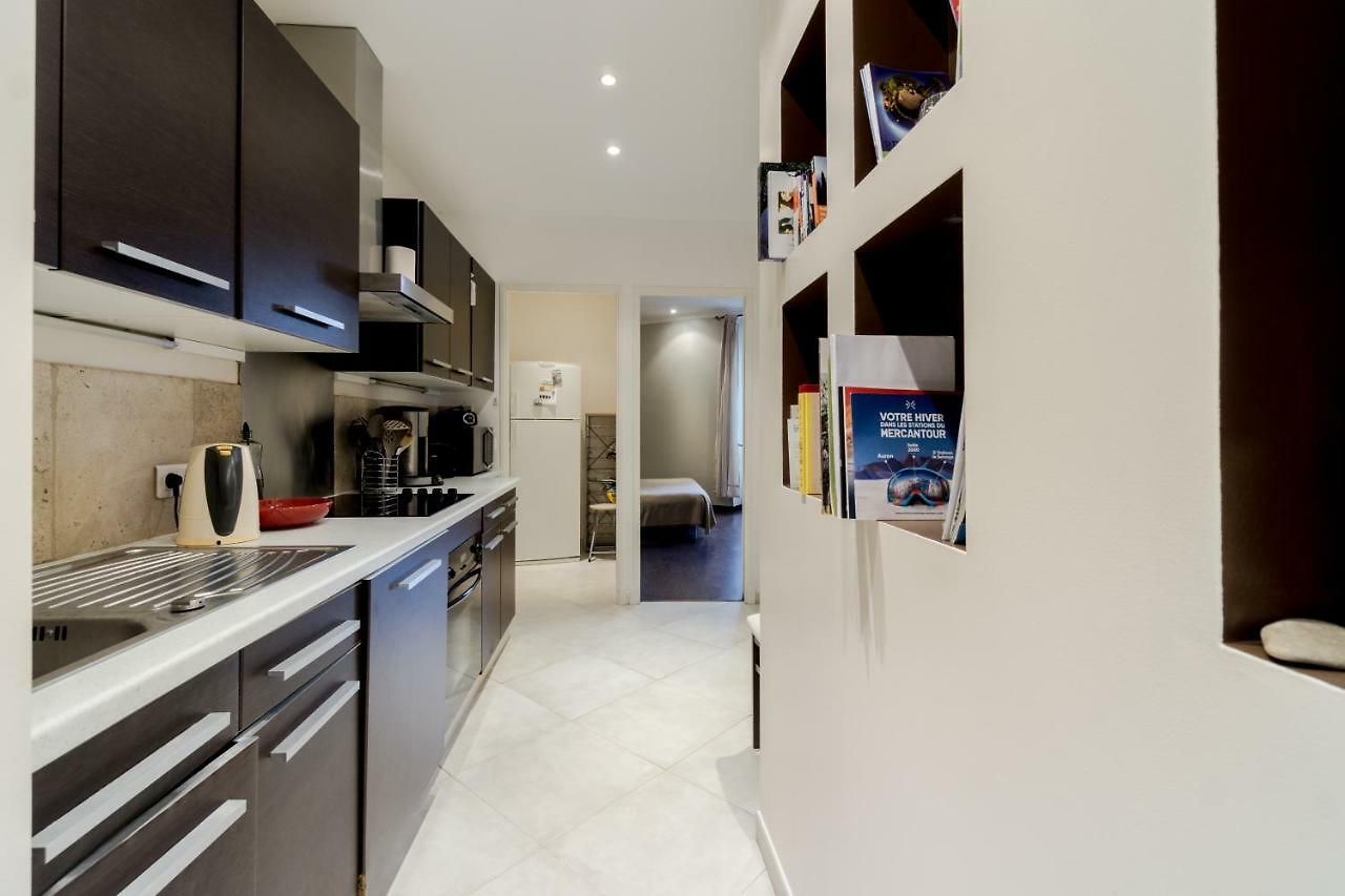 With Parking In Near The Harbor Appartement