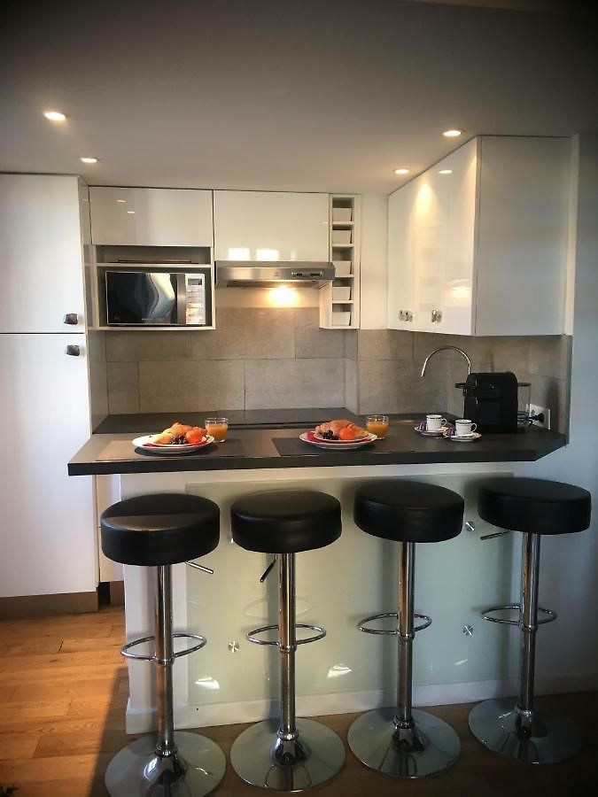 Charme Mediterraneen Votre Pied A Terre Au Coeur Du Port De Nice
