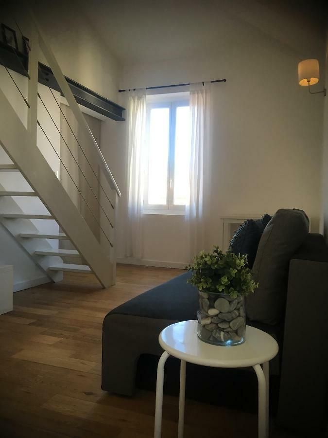 Apartment Charme Mediterraneen Votre Pied A Terre Au Coeur Du Port De *