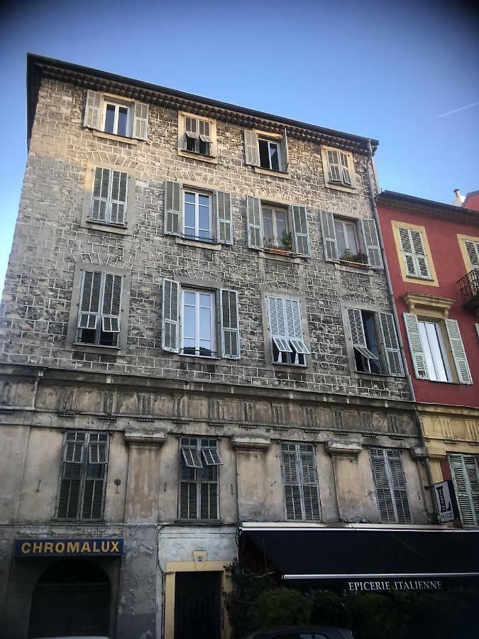 Apartment Charme Mediterraneen Votre Pied A Terre Au Coeur Du Port De Nice