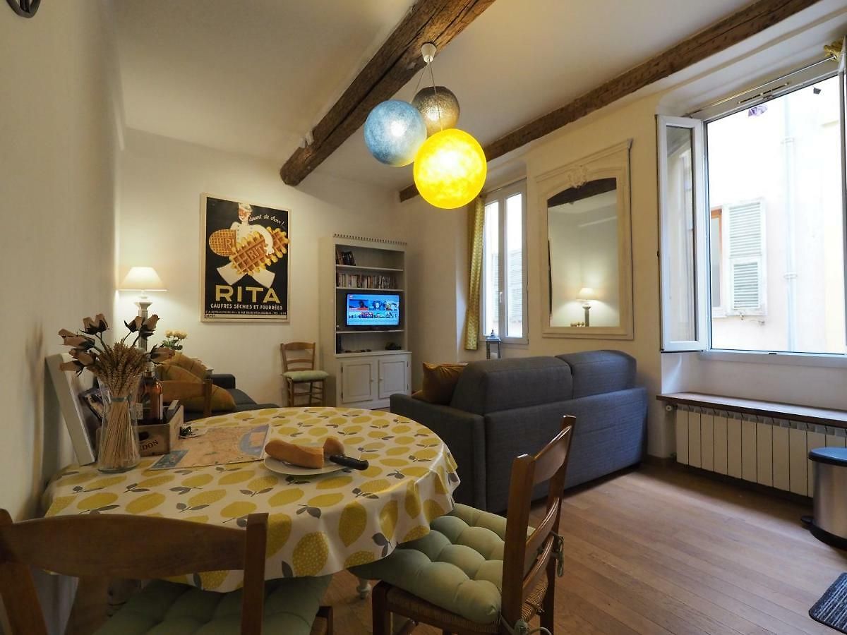 2 Bedroom Old Town Centre