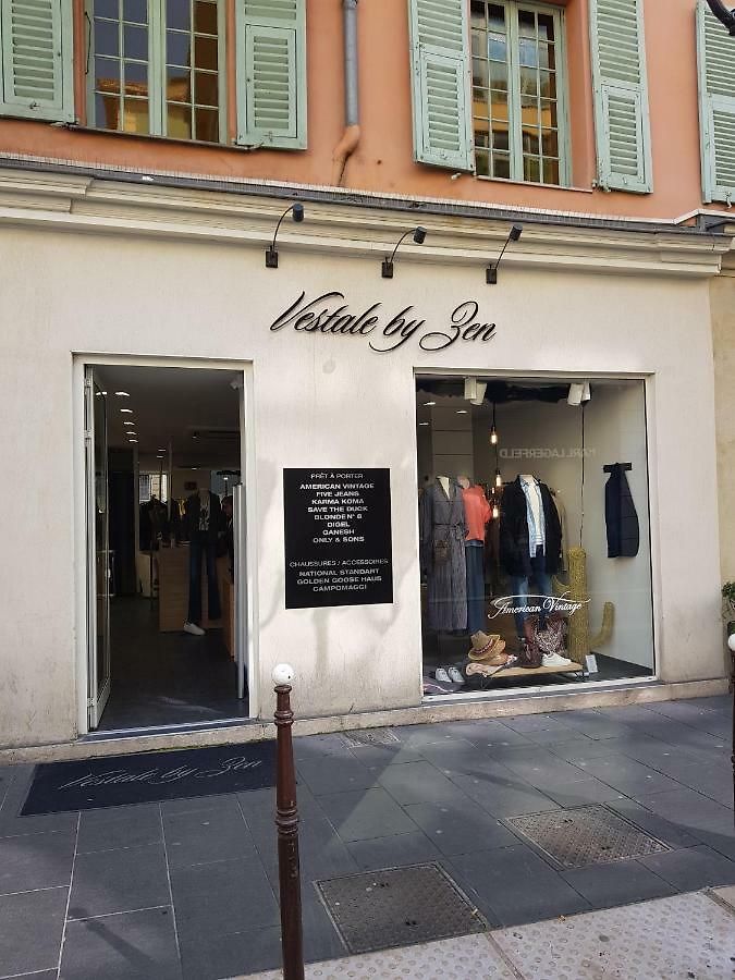Studette En Plein Cœur Du Vieux Nice