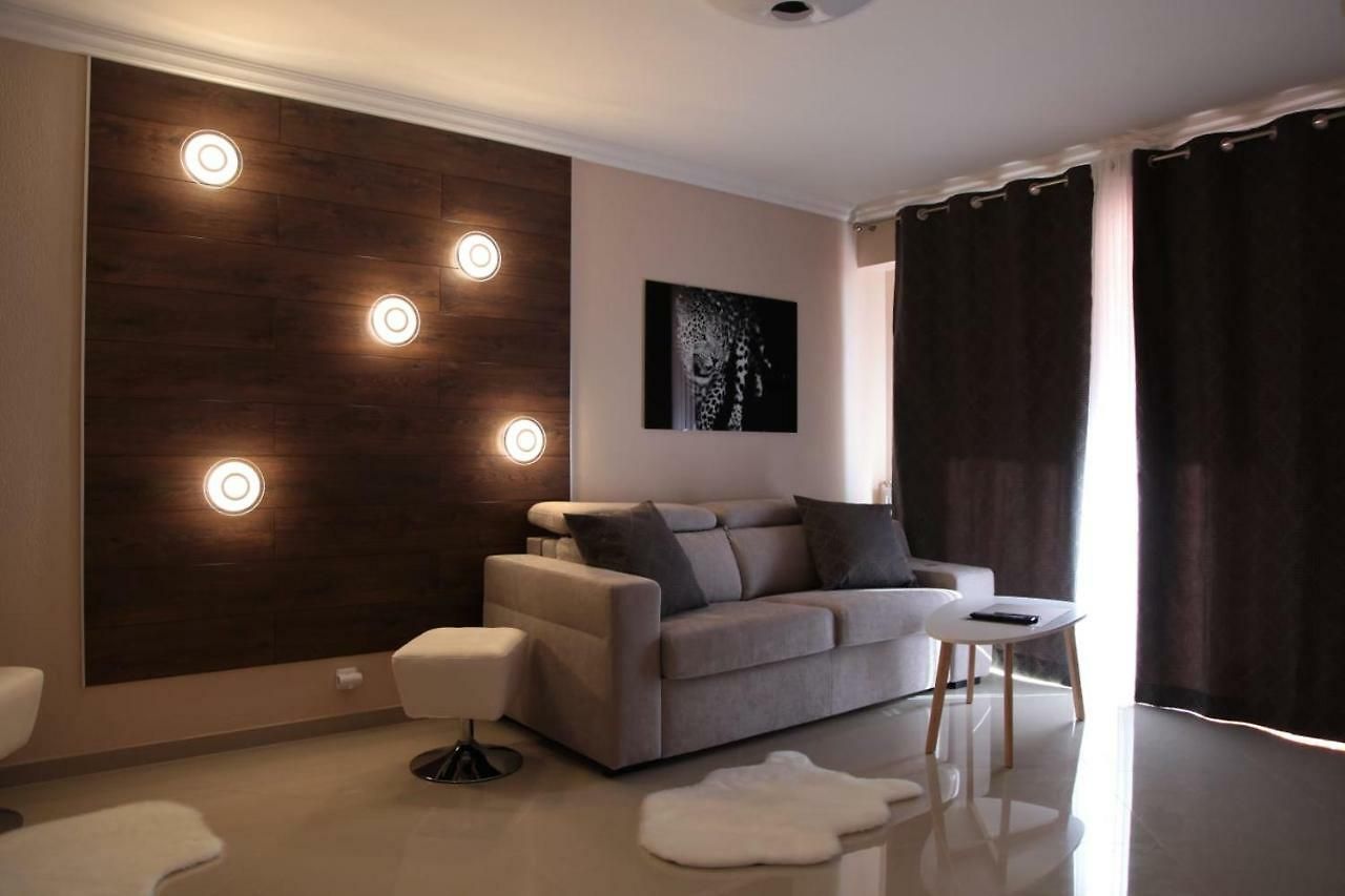 Stylish 2 Flat 50 Meters To The Nice