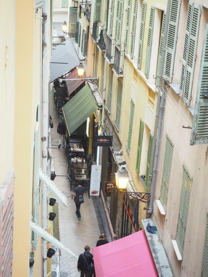 2 Bedroom Old Town Centre Apartment *