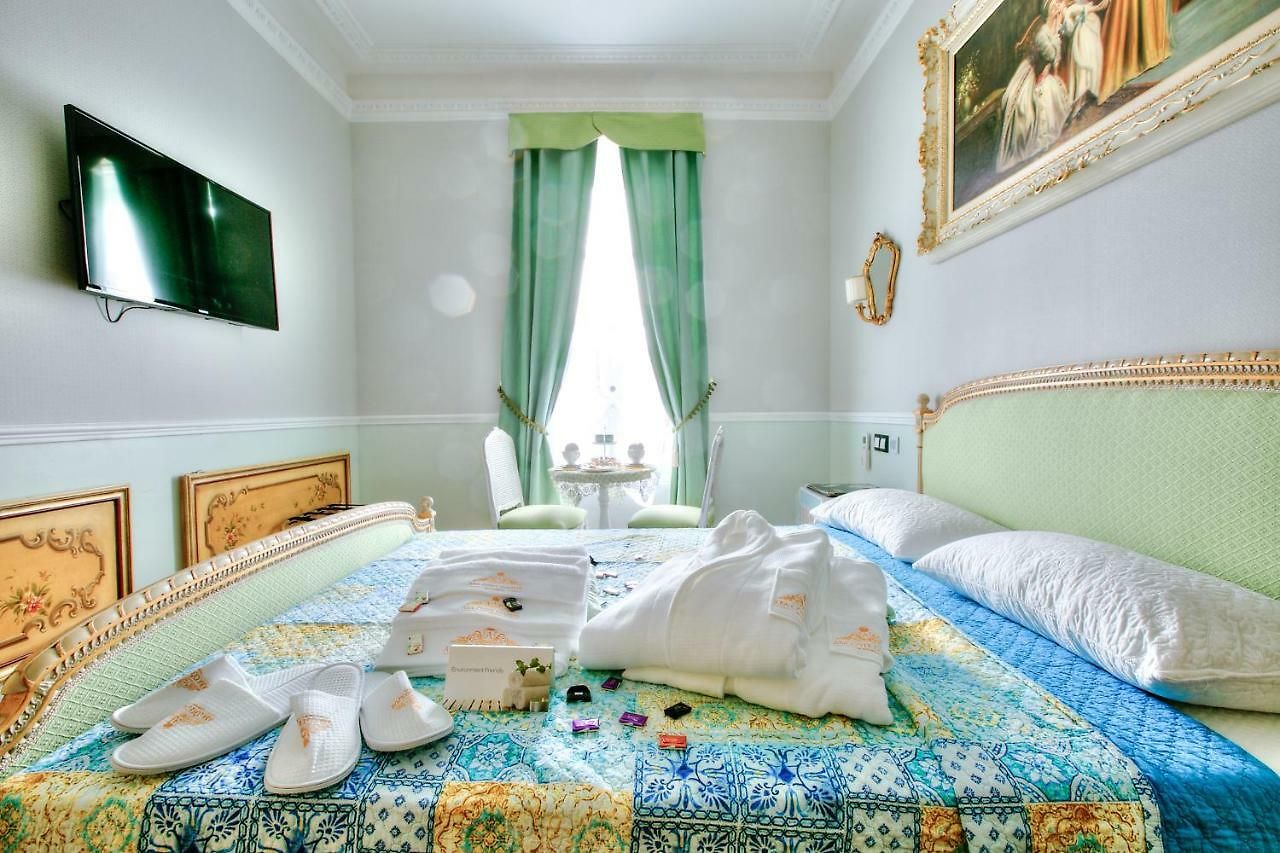 Aba Luxury B E B Couette-café 5*