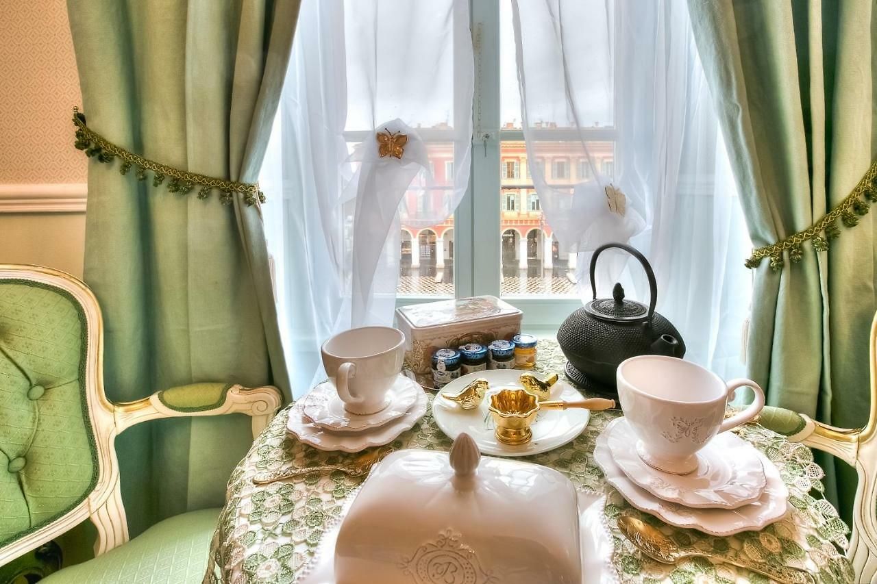Aba Luxury B E B Couette-café 5*