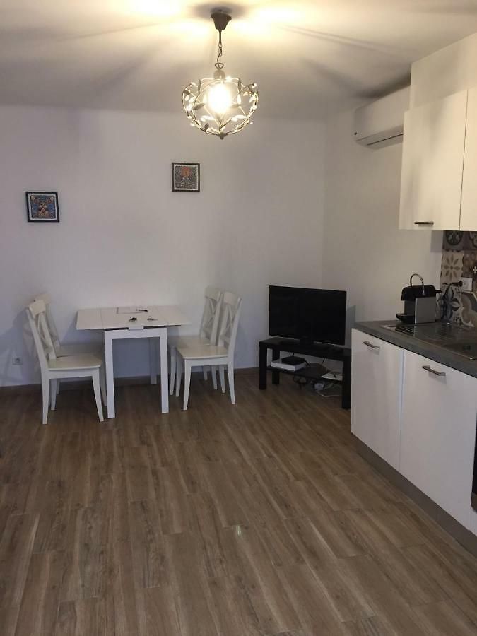 Appartement Cosy Poullan, 2-bedroom Apartment, 200 M From The