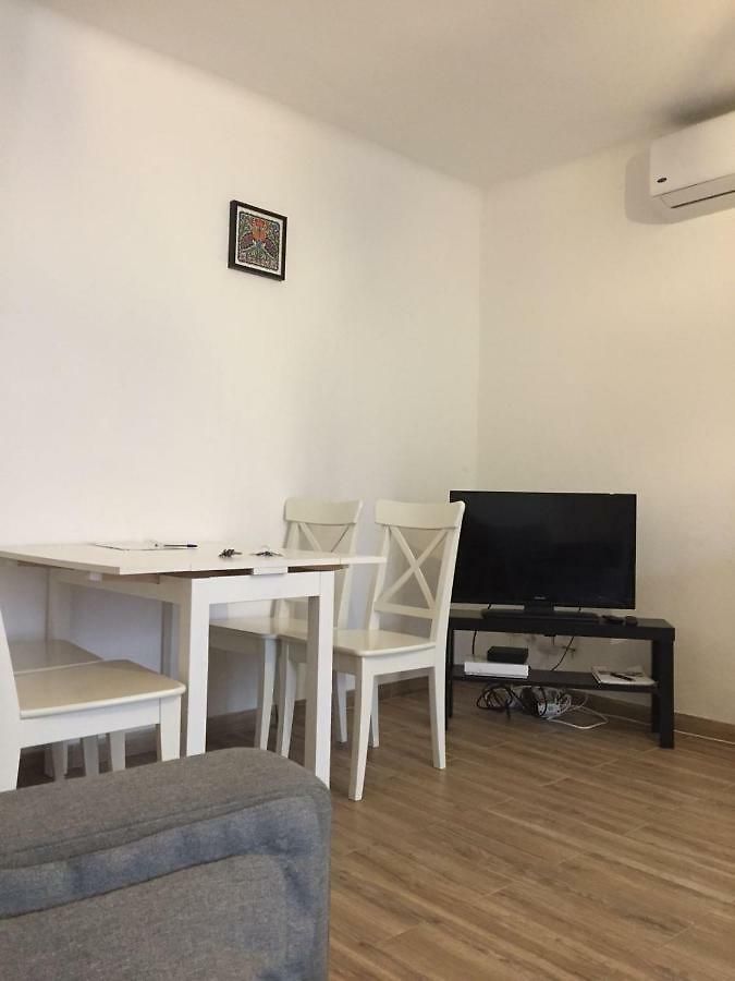 Appartement Cosy Poullan, 2-bedroom Apartment, 200 M From The *