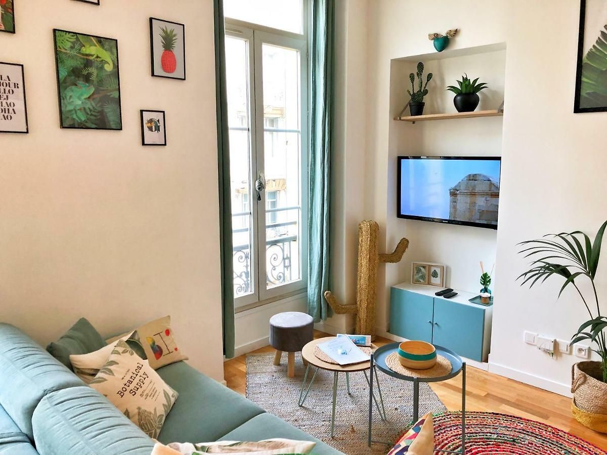 Homelivia, Frida, Mezzanine, Déco Raffinée Et Balcon