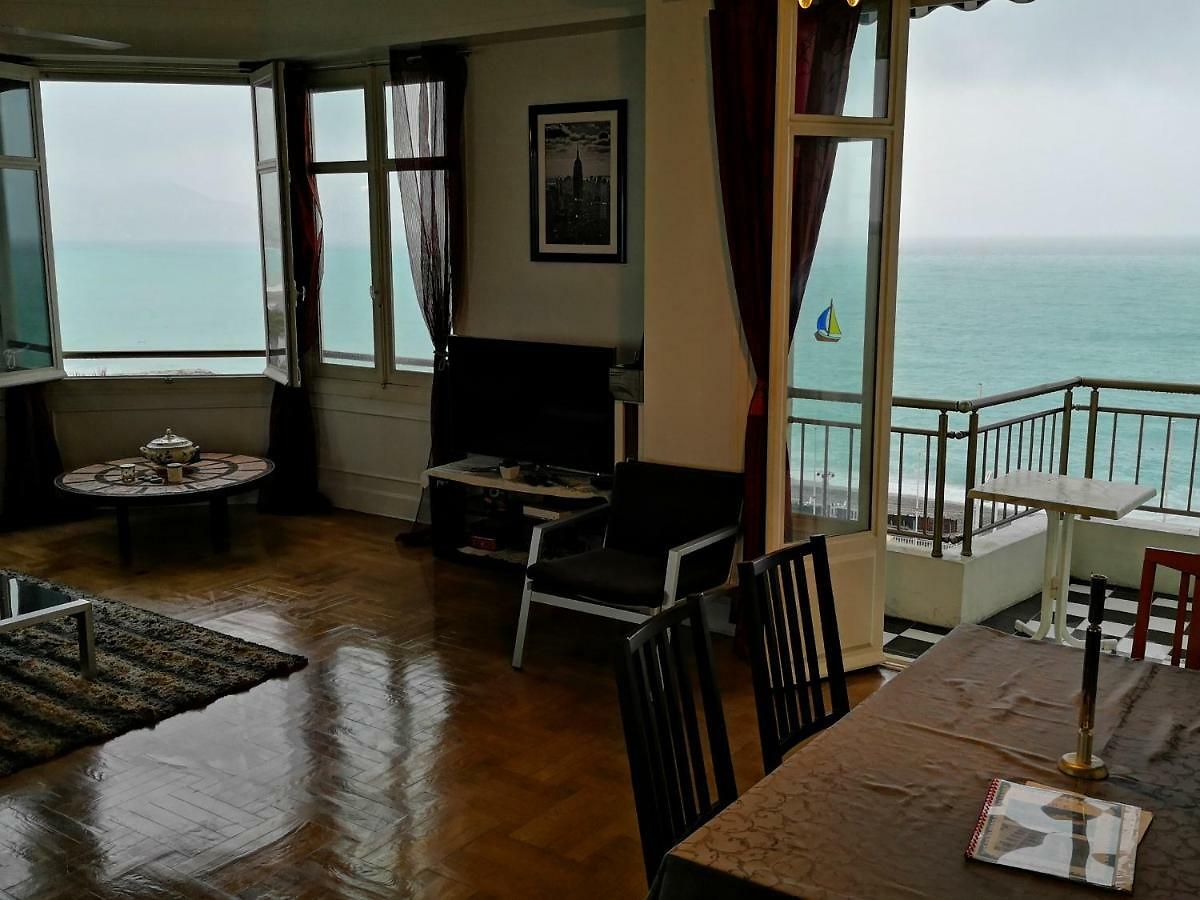 Apartment Le Mirage, Sea Front View, 3 Bedrooms, 100m *