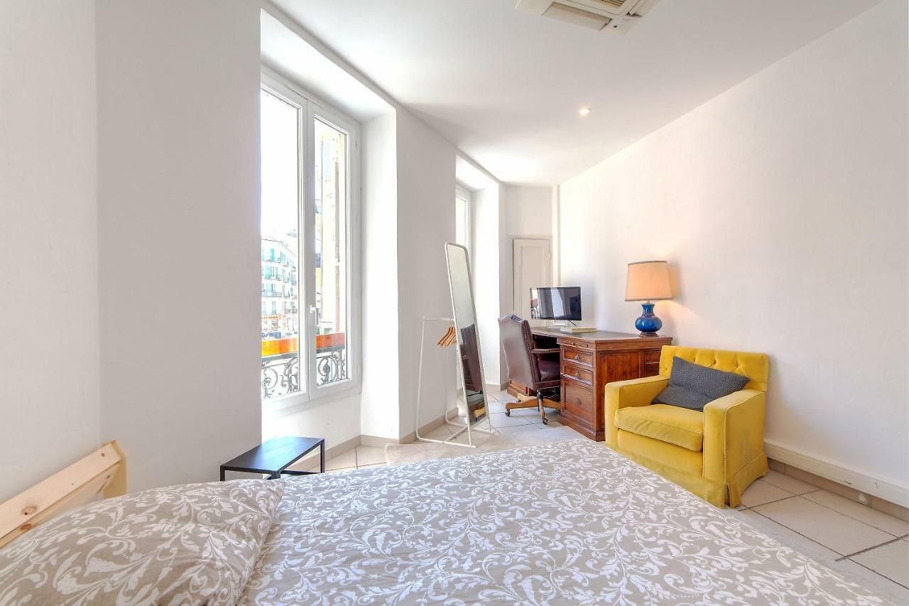 Apartment Lovely Large Familial In Nice, Minutes Walk To The Beach! *