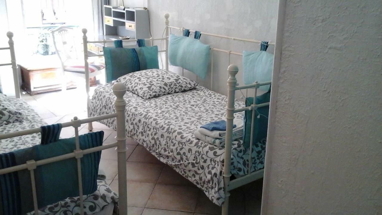 Couette-café Chambres A Louer
