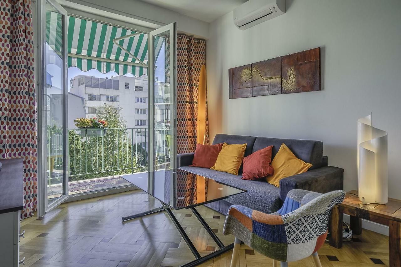 Appartement Centre, Deux Pièces, Calme, Terrasse Plein Sud *