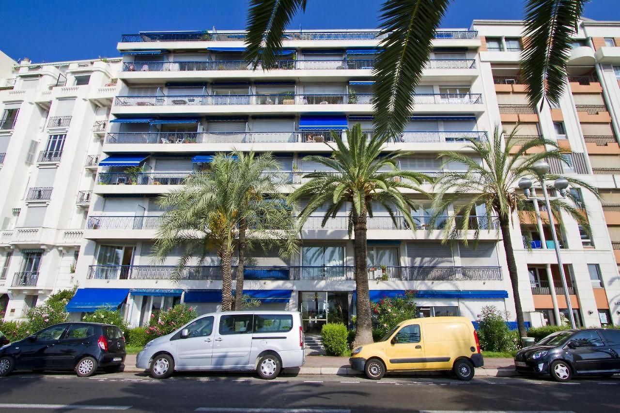 Promenade Des Anglais Sea Front *