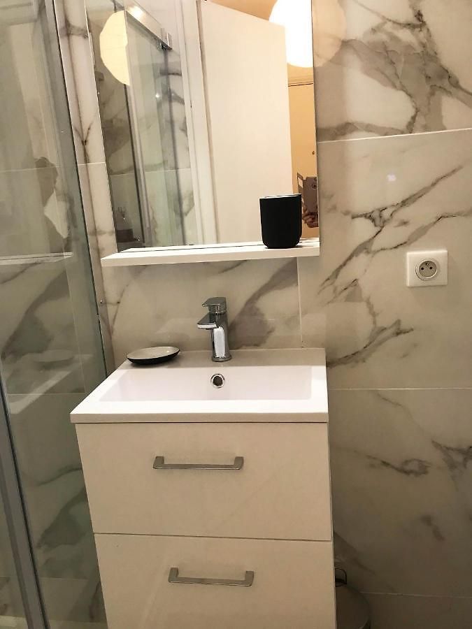 Calme Et Cosy Proche Quartier Port Appartement Nice