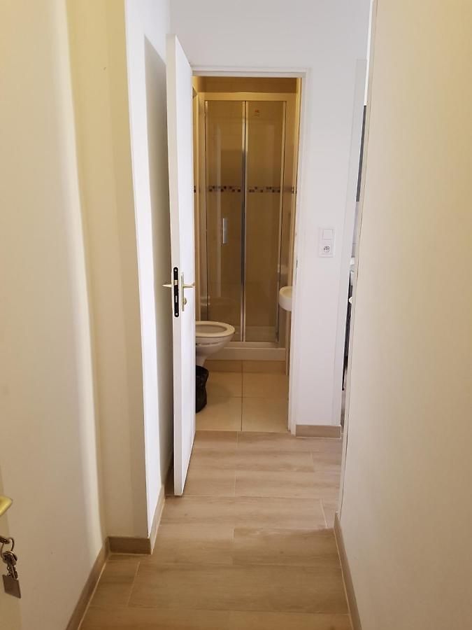 Pearl Apartment