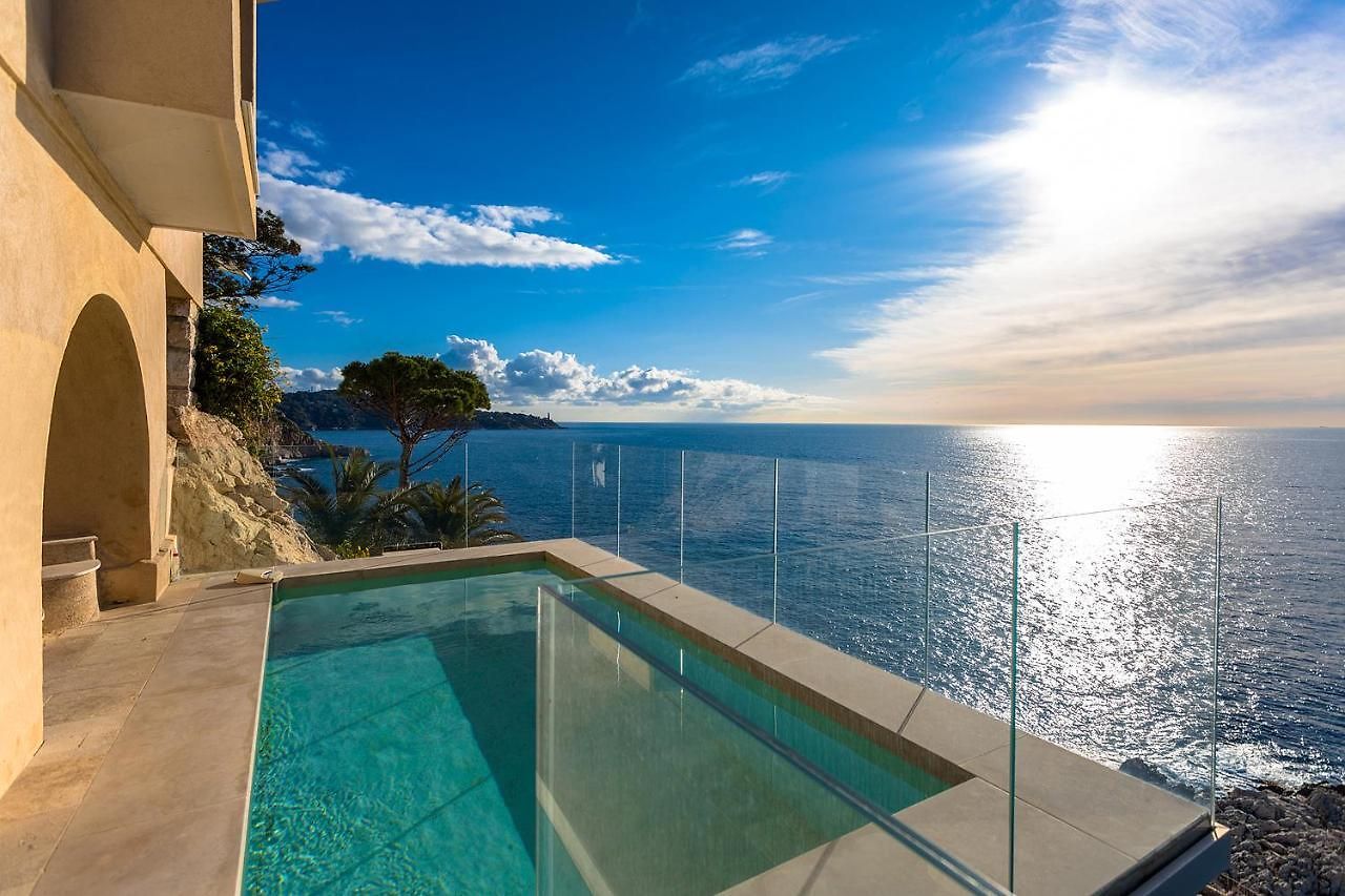 Luxe Cap De Nice