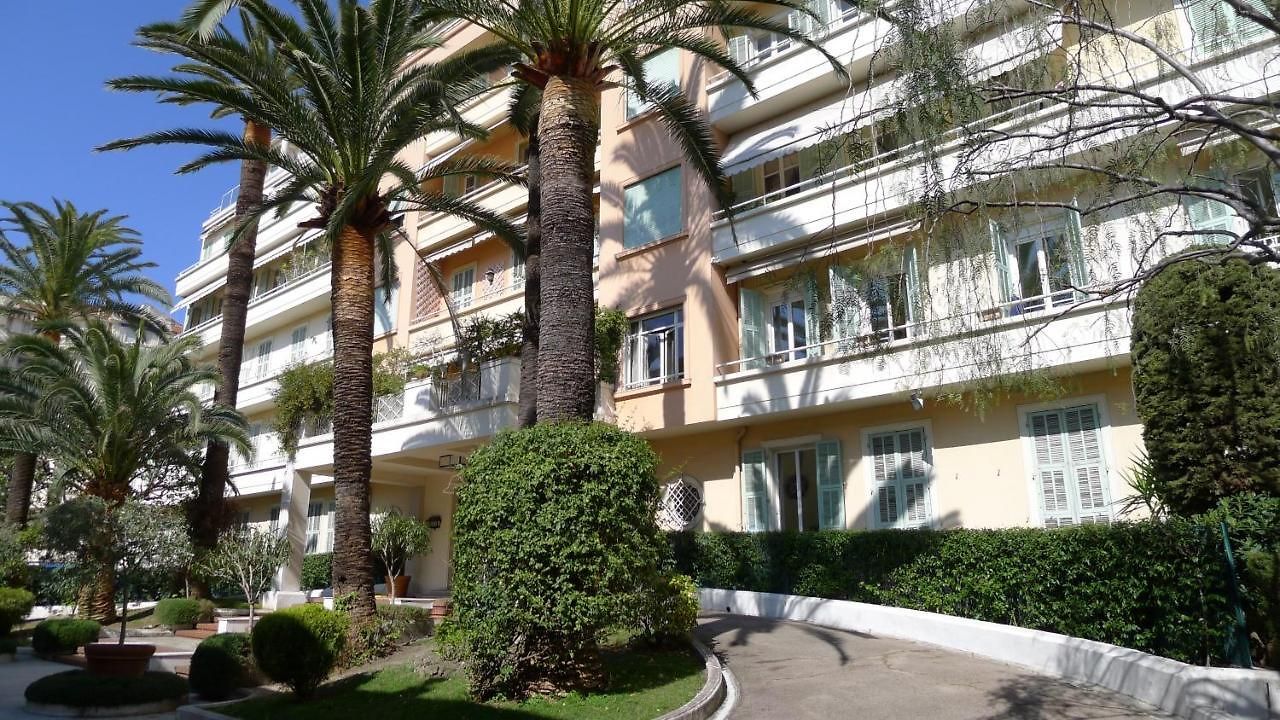 Ambassador Palace Ap2095 By Riviera Homes