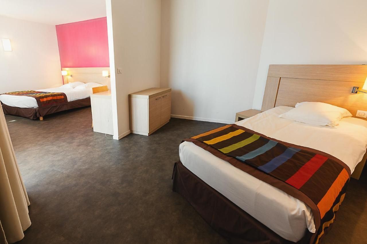 Esatitude Hotel