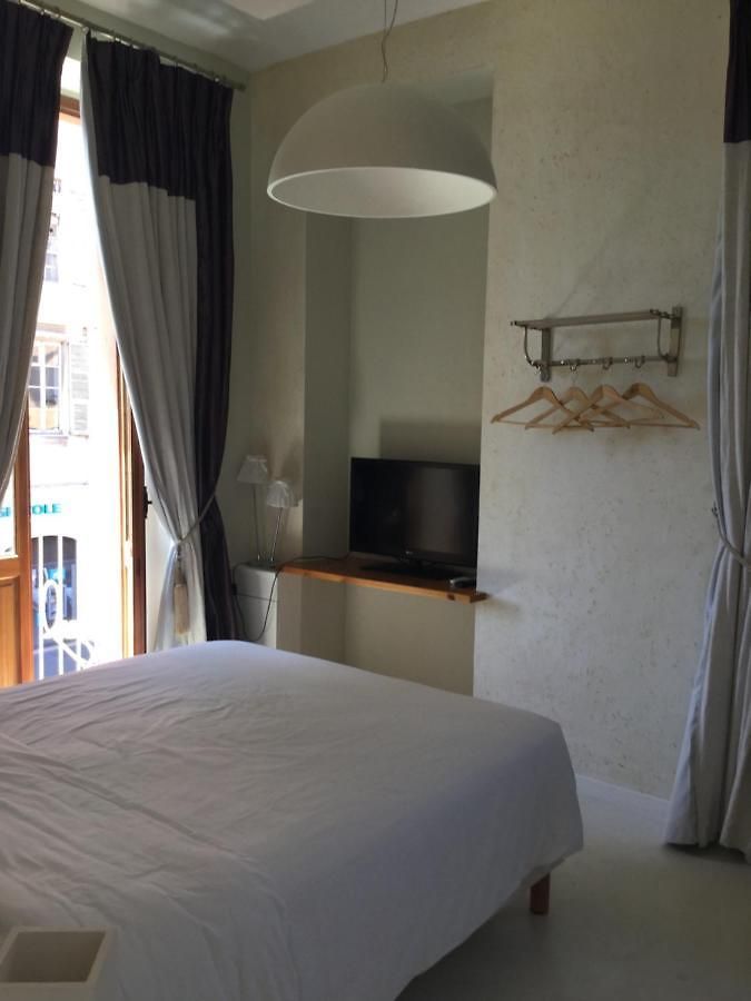 Couette-café With A Vue 3*