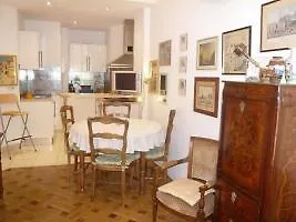 Apartment Palais D'Orient 1 *