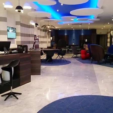 Mercure Centre Notre Dame Hotel 4*