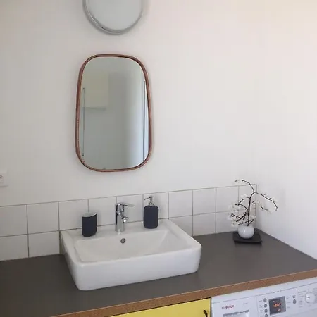 Lovely One Bedroom In Loft Guest house