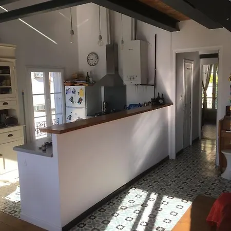 Lovely One Bedroom In Loft Guest house *