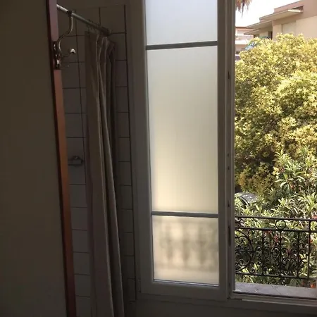 Lovely One Bedroom In Loft Guest house Nice