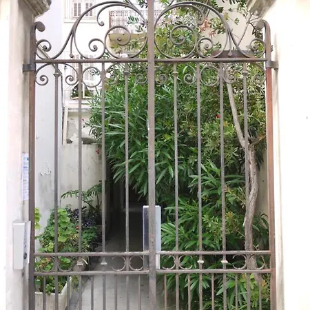 Barla 3 - A Spacious One Bedroom Near Place Garibaldi Appartement *