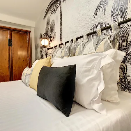 Nestor&jeeves - Lou Francescan - Old Town - Close Sea - Place St Francois Appartement