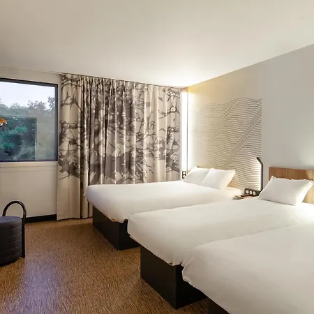 Aéroport Arenas Hotel 3*