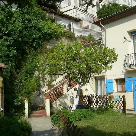 Calme Quartier Liberation Bed & Breakfast *