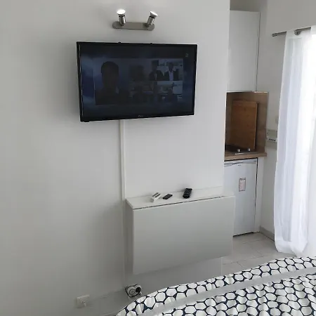 Studio Carré D'or Situé à 50 M De La Plage Appart hôtel 3*