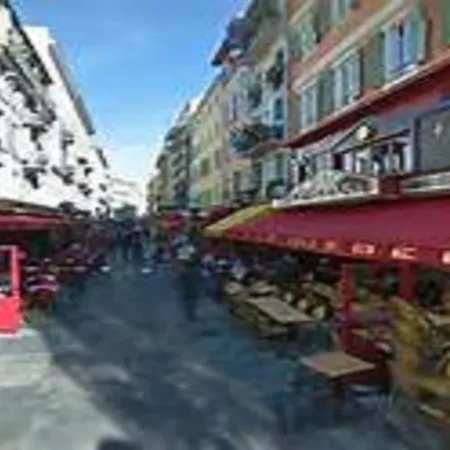 Appart hôtel Studio Carré D'or Situé à 50 M De La Plage Nice