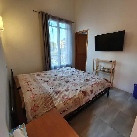 Col De Villefranche Bed & Breakfast