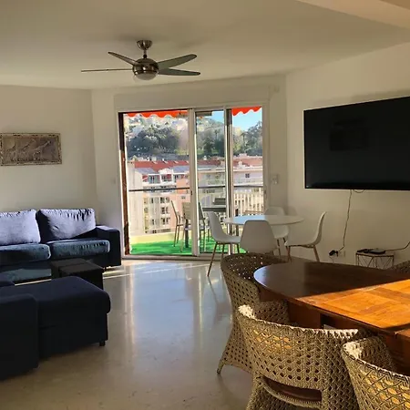 F4 120 M2 10 Minutes à Pieds Du Vieux Appartement *