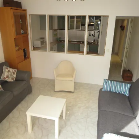 Vieux Nice, Grand 2p Sur Jardins, Parking, Calme, Soleil Nice