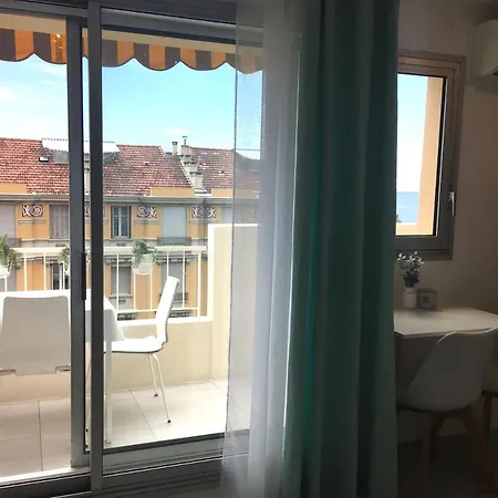 100m De La Appartement *