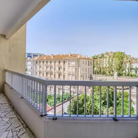 Greeter-appartement Lumineux Avec Vue Sur La Appartement Nice