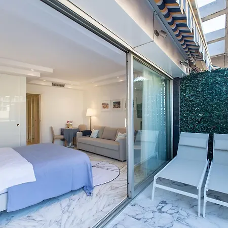 Royal Promenade Pool Terrace Sea View Air Conditioning Apartment *