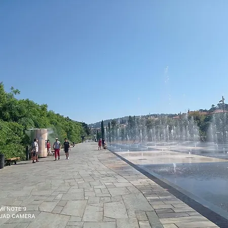 Studette En Plein Cœur Du Vieux Nice