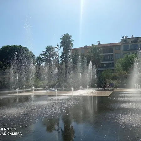 Appartement Studette En Plein Cœur Du Vieux Nice
