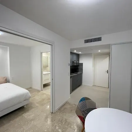 Petit 2 Pièces Carré D'or Appartement