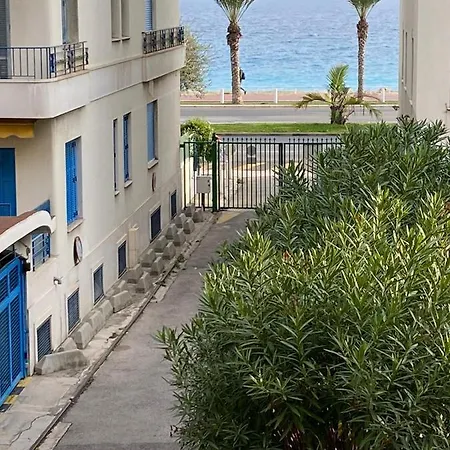 Cozy With A Sea View Apartment *
