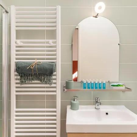 Cosy And Trendy 3 Bedrooms, Train By Nicesitter Apartment