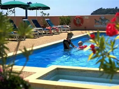 Novotel Centre Vieux Hotel 4*