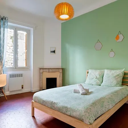 Cosy And Trendy 3 Bedrooms, Train By Nicesitter *